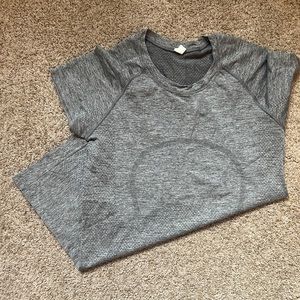 LULULEMON swiftly tech!